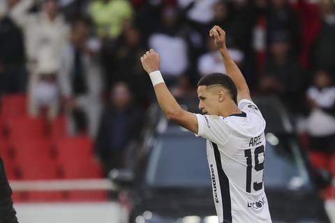 Álex Arce, goleador de Liga Pro, convocado en Paraguay para amistosos previos a la Copa América