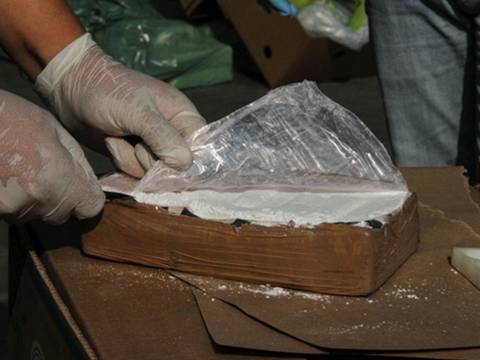 Sentencia de 10 años de prisión para mujer de Ambato por tráfico de drogas