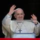 El papa Francisco pide a países acoger a los afganos que buscan refugio