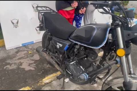 Una moto robada, estupefacientes y varios artefactos electrónicos fueron decomisados en el sur de Quito