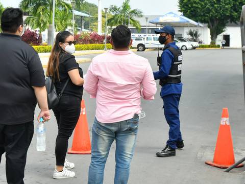 Guayaquil: Casi a los cuatro meses entregan cadáveres que se acumularon en contenedores