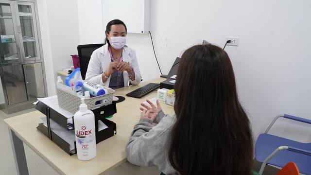 ‘En una semana todos en la oficina enfermaron de gripe’: repunte de enfermedades respiratorias en medio de cambio de clima en Guayaquil 