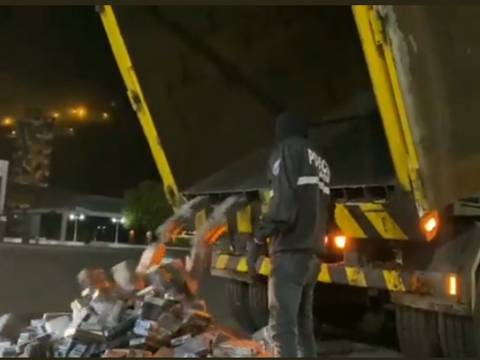 Policía incautó 572 paquetes con cocaína camufladas en vehículo, en Tumbaco. Droga está valorada en $ 21 millones