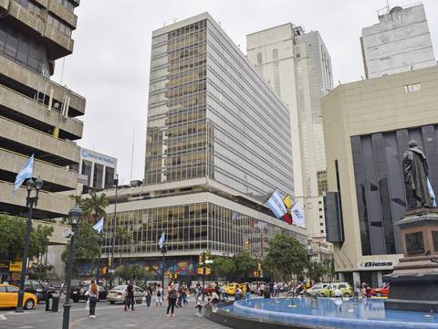Después de once años el edificio de la CFN, en Guayaquil, vuelve a dominio del Banco Central 