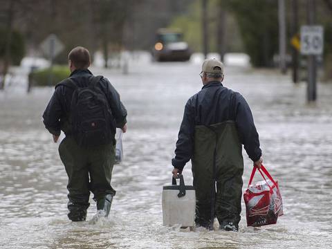 Evacuaciones en Canadá ante fuertes inundaciones