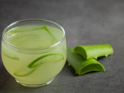 Tomar aloe vera antes de dormir: para qué sirve y cómo preparar esta bebida natural