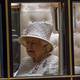La reina Isabel II cancela sus compromisos presenciales por orden médica