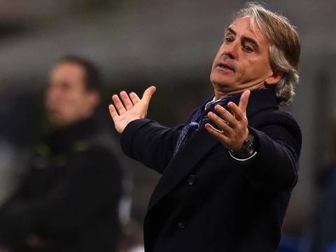 Roberto Mancini dice que sería un honor ser el técnico de Italia