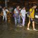 Calles inundadas e intensa congestión vehicular por lluvia en Guayaquil