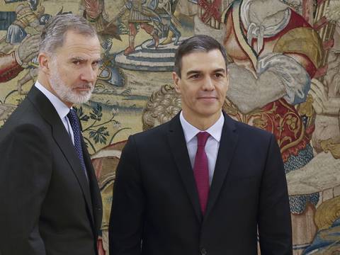 Ante el rey Felipe, Pedro Sánchez juró para su tercer mandato como presidente del gobierno de España
