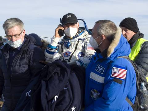 Astronauta de Estados Unidos regresó a la Tierra tras cumplir tiempo récord de casi un año en la Estación Espacial Internacional