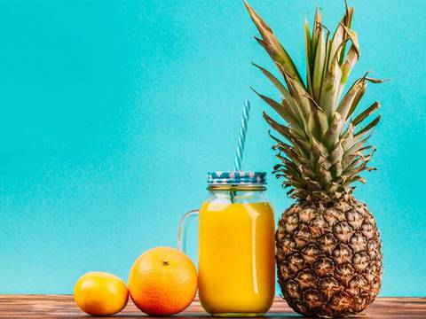 Cómo tomar el jugo de piña con naranja para bajar los triglicéridos rápidamente