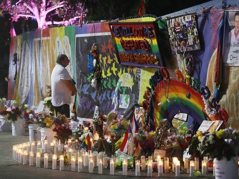 Doloroso homenaje a los 49 muertos en el tiroteo hace un año en Orlando