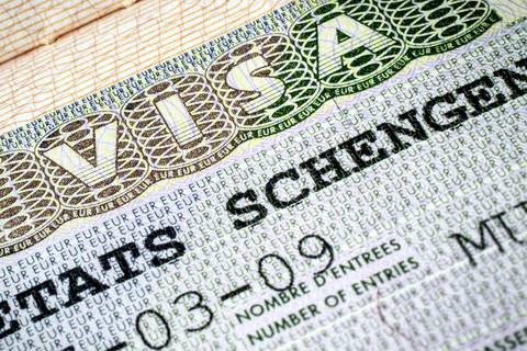 Unión Europea aprueba procedimiento para solicitar una visa Schengen en línea