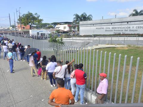 En 90 minutos de atención se emitieron cerca de 400 cédulas en el Registro Civil del centro de Guayaquil 