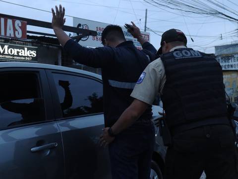 Policía realiza operativos en el Guasmo sur luego de masacre que causó nueve muertos
