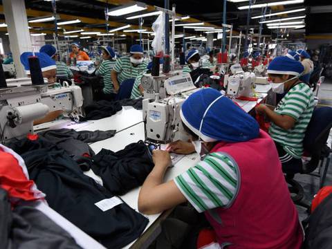 Los textileros piden subir arancel para evitar el contrabando