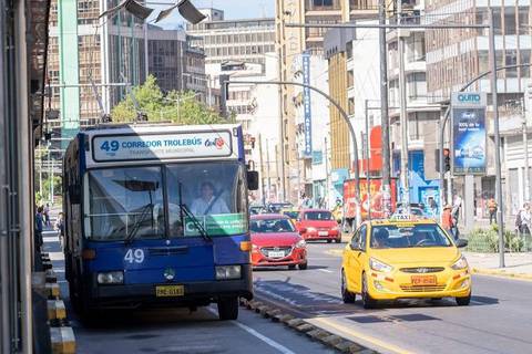 Quito tendrá 200 buses a diésel y 50 troles eléctricos en el sistema municipal de transporte, según proyección para 2025