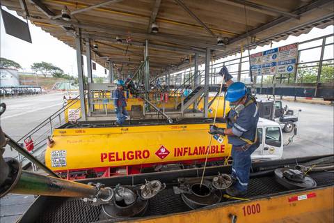 Petroecuador restableció abastecimiento de combustible en Cuenca