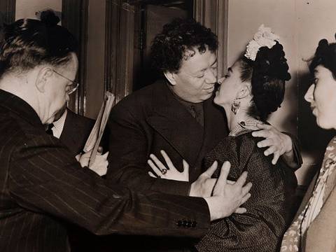 Fotografías de momentos clave de la vida de Diego Rivera serán subastadas