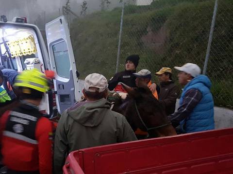 Rescatan a turista extranjero perdido en zona del volcán Tungurahua