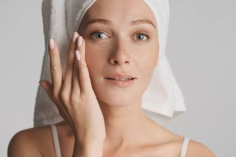 La regla de 40 segundos que cambiará tu estrategia de limpieza facial y el aspecto de tu piel para siempre