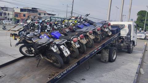 94 motos retenidas en operativo desplegado por Policía y ATM en el noroeste de Guayaquil