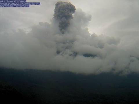 Instituto Geofísico monitorea totalmente a seis volcanes que son los más activos de Ecuador