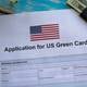 Estos son los pasos para solicitar una green card de reemplazo si la original se pierde en el correo