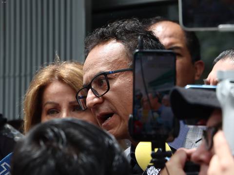 ‘La información del teléfono de Fernando Villavicencio se puede filtrar y puede destruir su reputación’, señala Christian Zurita