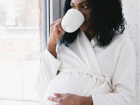 Cuidado con las infusiones y tés durante el embarazo y la lactancia, pueden ser tóxicos