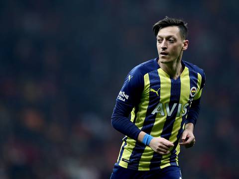 Un aficionado del Fenerbahçe fallece de un infarto tras gol en el minuto 94 en el clásico del fútbol turco contra Galatasaray