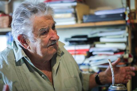 El expresidente uruguayo José Mujica evoluciona “tranquilo y sin complicaciones” tras cirugía