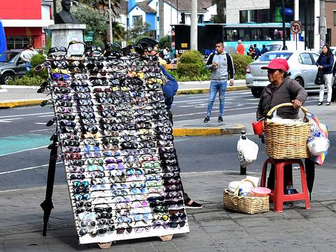 Ecuatorianos ven con pesimismo el futuro del país, revela encuesta