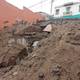 Ciudadanos en el centro de Ambato preocupados por abandono de obra de regeneración en la calle Casahuala 