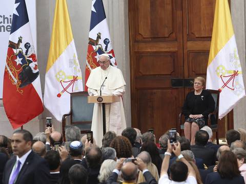 Papa Francisco expresa dolor y vergüenza por abusos sexuales en la Iglesia; pide perdón a víctimas