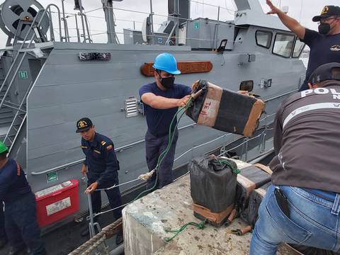 Armada Nacional reportó nuevo hallazgo de droga en altamar; ahora decomisaron 1,5 toneladas