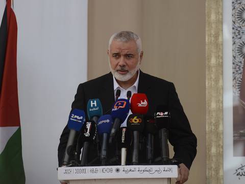 El líder de Hamás, Ismail Haniyeh, anuncia la muerte de tres de sus hijos en un bombardeo israelí en Gaza