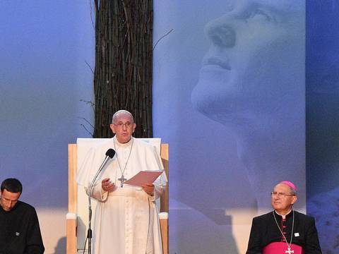 El papa Francisco pide no instrumentalizar la cruz como un símbolo político