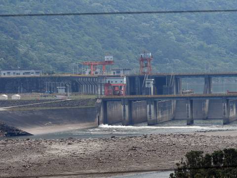 Ministerio de Energía anuncia desconexiones puntuales de energía entre 16:00 y 17:30 hasta el 5 de octubre, y luego lo descarta