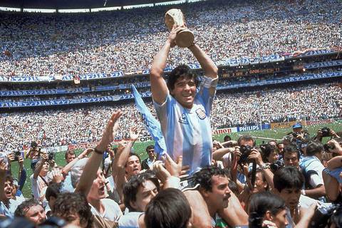 ‘Desaparecido’ Balón de Oro que ganó Diego Maradona en 1986 se subasta en París