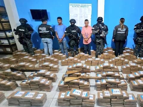 842 kilos de droga fueron decomisados en la zona rural de Puebloviejo, en Los Ríos