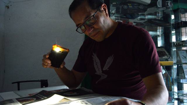 Cómo consultar los horarios y sectores donde habrá cortes de luz en Ecuador