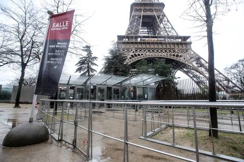 La Torre Eiffel, sin pintura y sin mantenimiento a 5 meses de los Juegos Olímpicos, denuncian los sindicatos de trabajadores de París