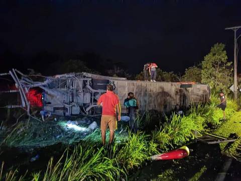 18 fallecidos y 25 heridos por accidente de tránsito en Sucúa, Morona Santiago