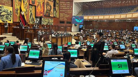 Con 95 votos, la Asamblea Nacional censura a exministro de Energía Fernando Santos Alvite por crisis energética
