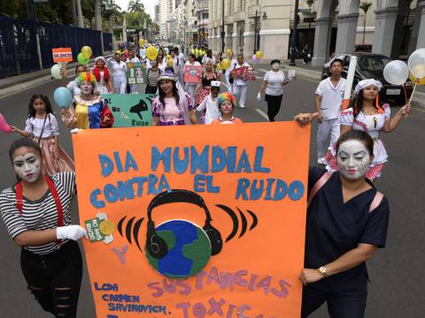 En desfile se insta a lucha contra la droga y el ruido