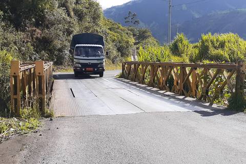 En Cusúa hay preocupación por el estado de puentes bailey instalados hace una década