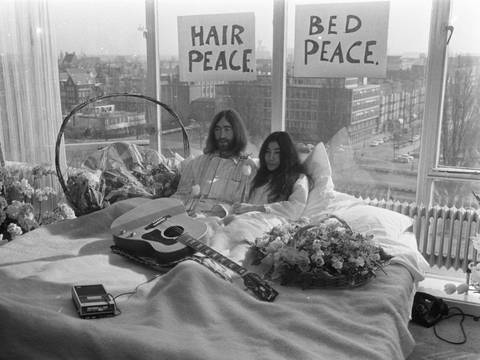 Recuerdan 50 aniversario de manifestación en la cama de John Lennon y Yoko Ono