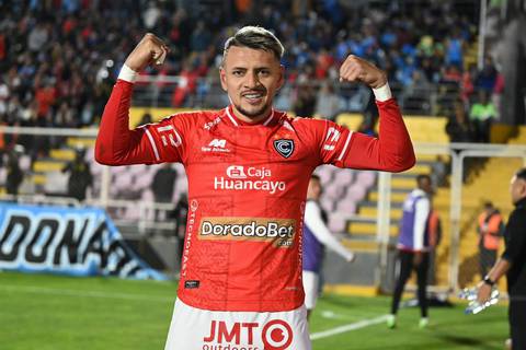 Carlos Garcés anota en la victoria de Cienciano y es el segundo máximo goleador de la Liga 1 de Perú